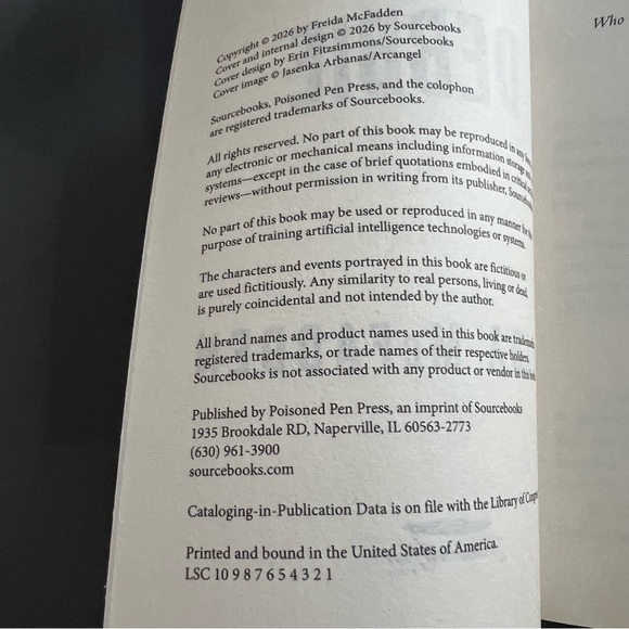 Freida McFadden 'Dear Debbie' Book - Picture 4 of 7